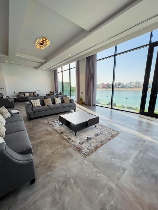 Lantana chalet