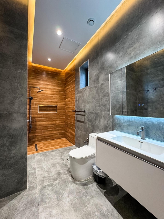 Five Chalet