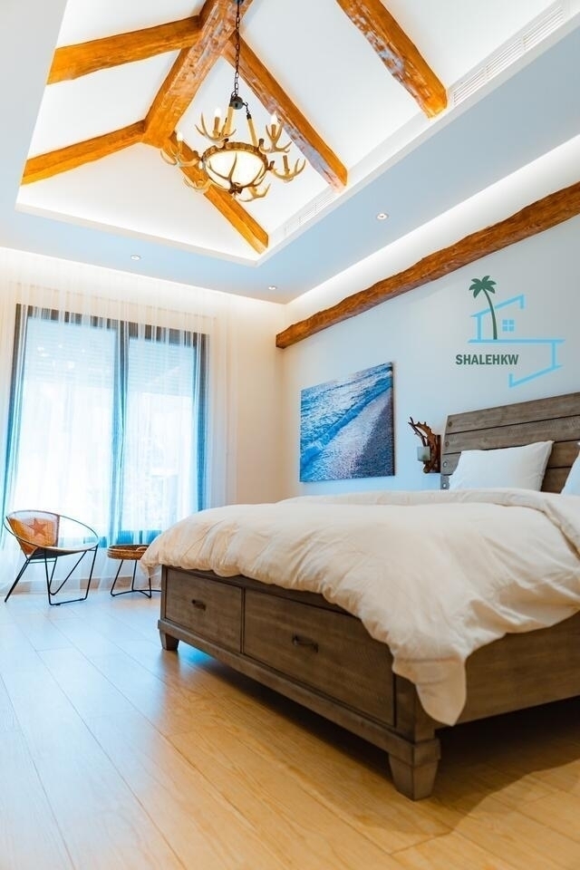 SEA CHALET