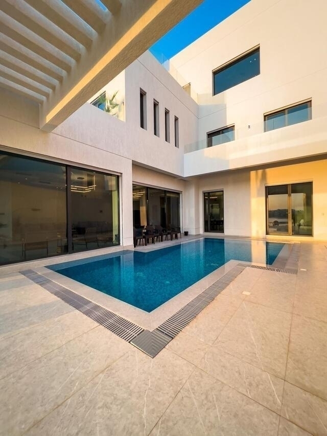 SB CHALET