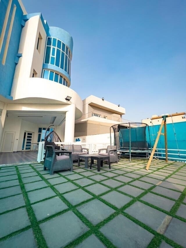 Blue house 1
