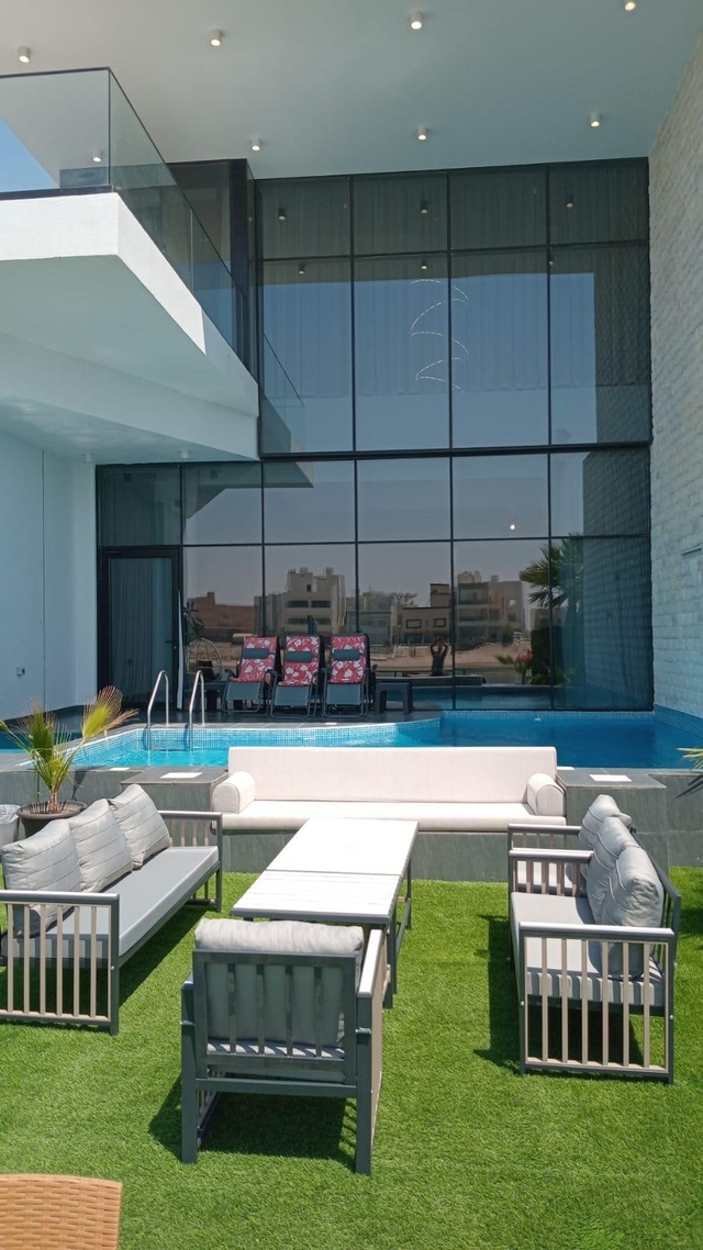 S CHALET