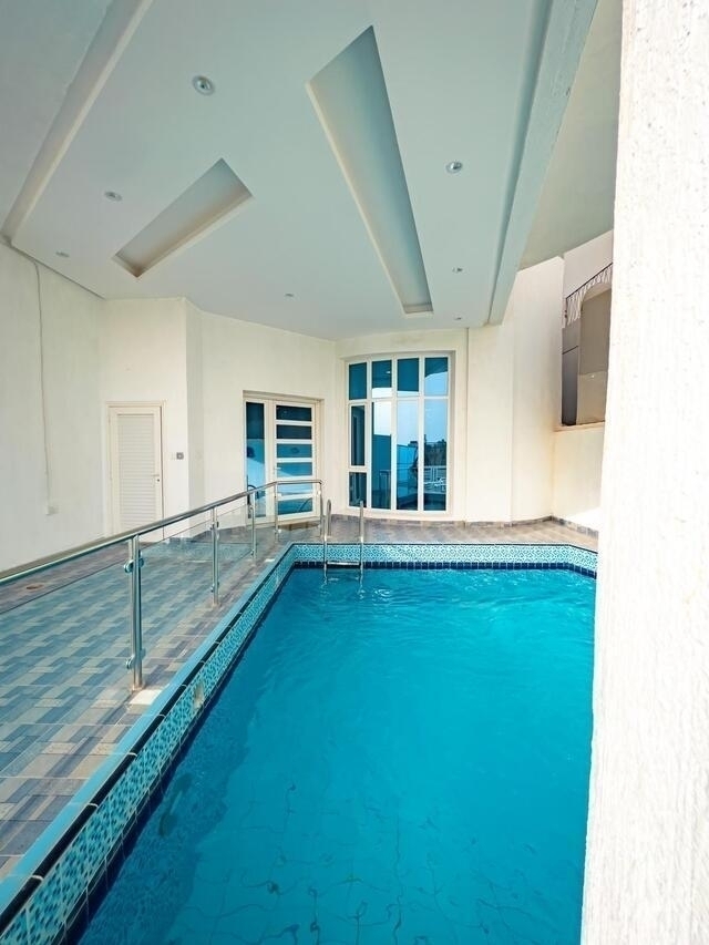 blue house 2