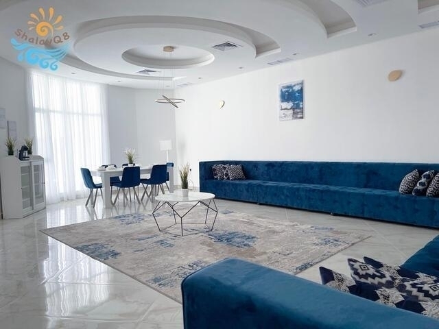 blue house 2